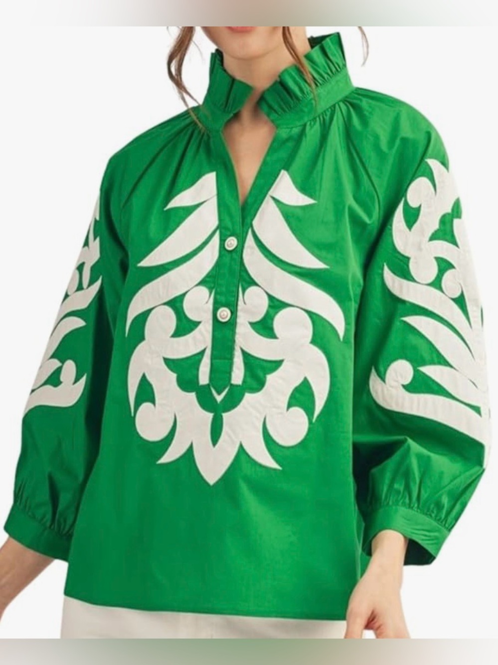Absolutely Beautiful Entro Green Embroidered top. Size XL , NWT
